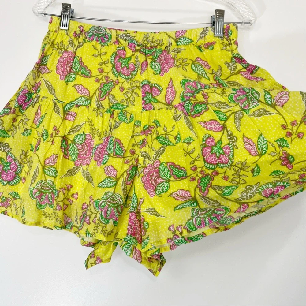 Sundry Floral Yellow Multi Color Printed Shorts Flowy Size Medium Cotton